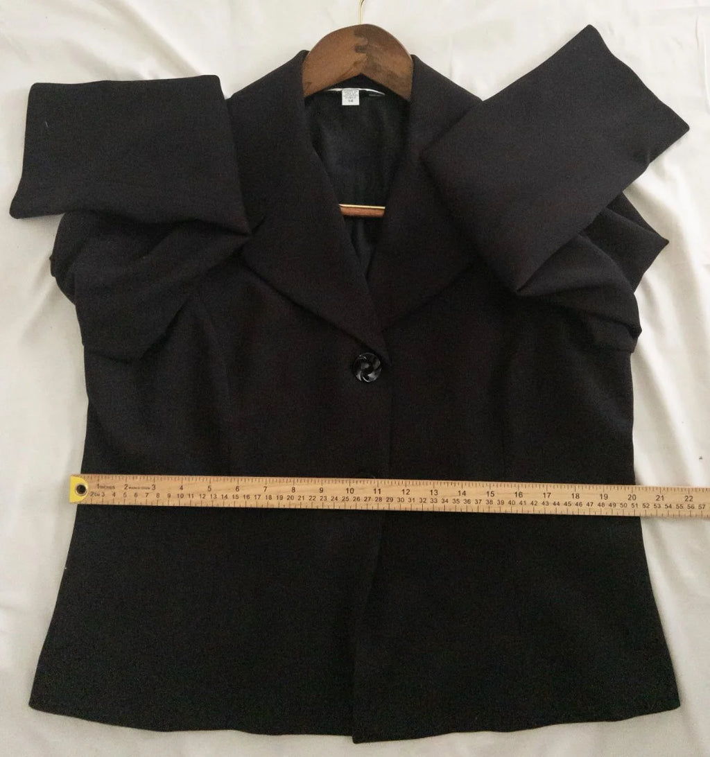 Austin Reed — Blazer | A blazer that doesn't ask for attention — and gets it anyway · Sz 14
