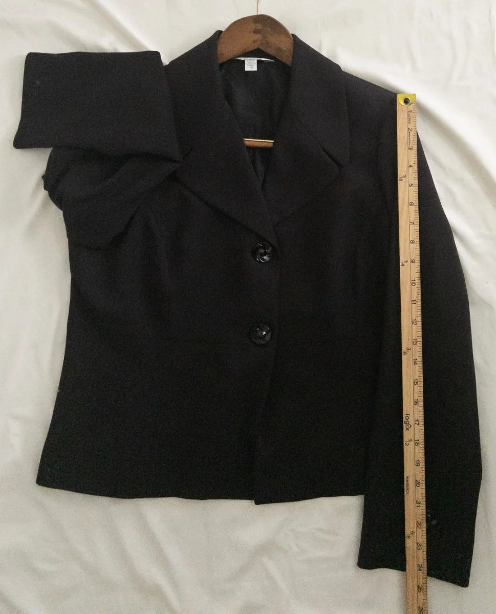 Austin Reed — Blazer | A blazer that doesn't ask for attention — and gets it anyway · Sz 14