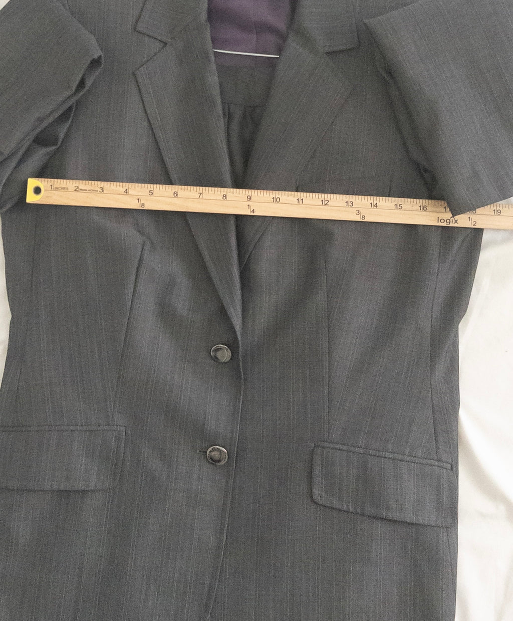 Anne Klein — Two-piece suit | Power dressing never announced itself this quietly · Sz 14