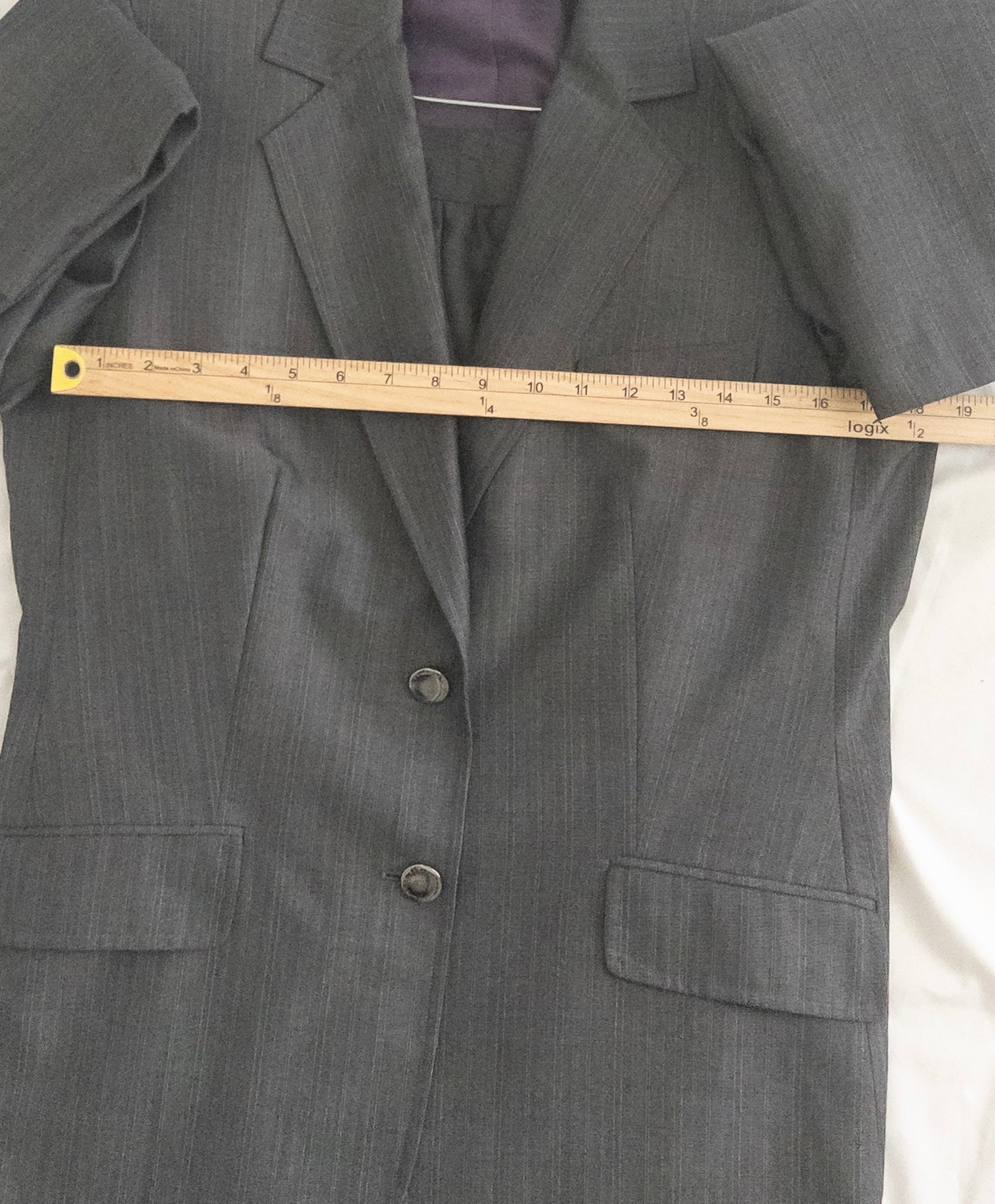 Anne Klein — Two-piece suit | Power dressing never announced itself this quietly · Sz 14