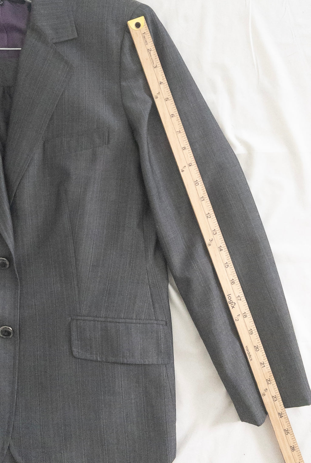 Anne Klein — Two-piece suit | Power dressing never announced itself this quietly · Sz 14