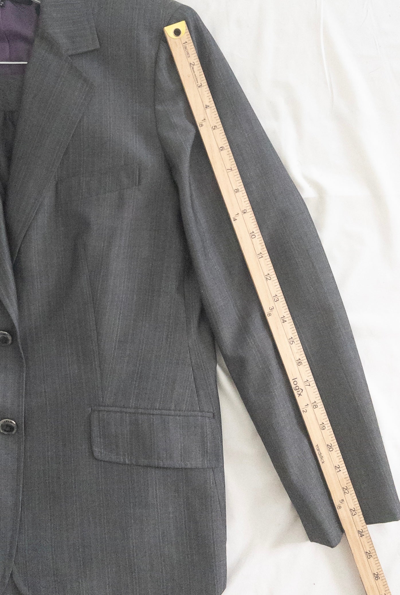 Anne Klein — Two-piece suit | Power dressing never announced itself this quietly · Sz 14