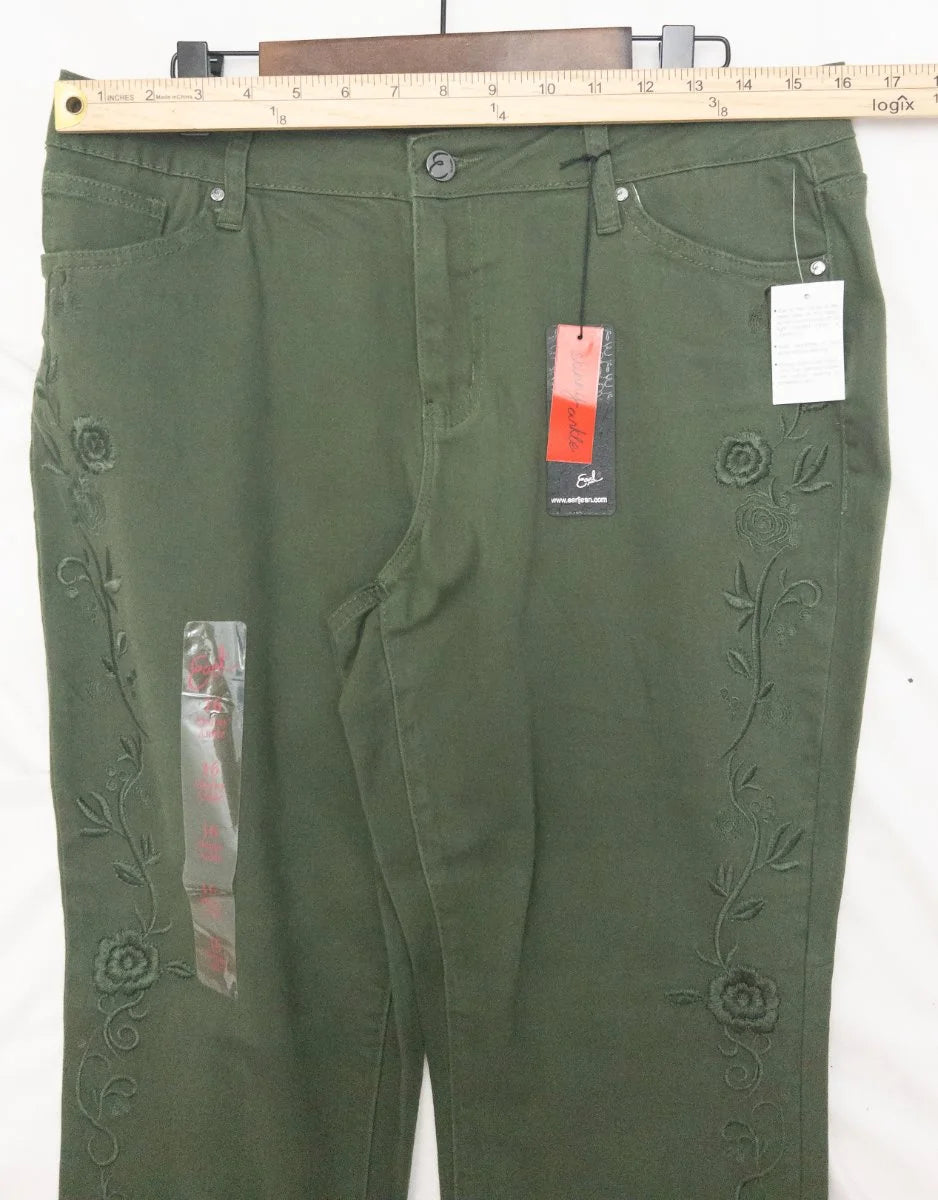 Earl Jean — Tailored pants | Quiet enough to whisper, detailed enough to stop a room · Sz 16