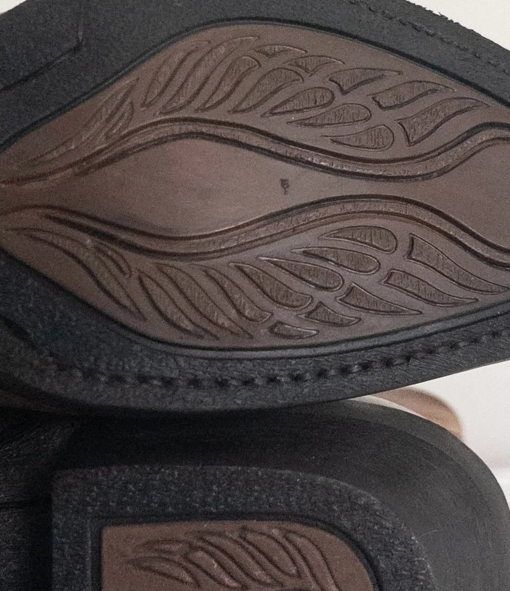 Laredo — Boots | Western heritage didn't come with an expiration date · Sz Women's 9 M
