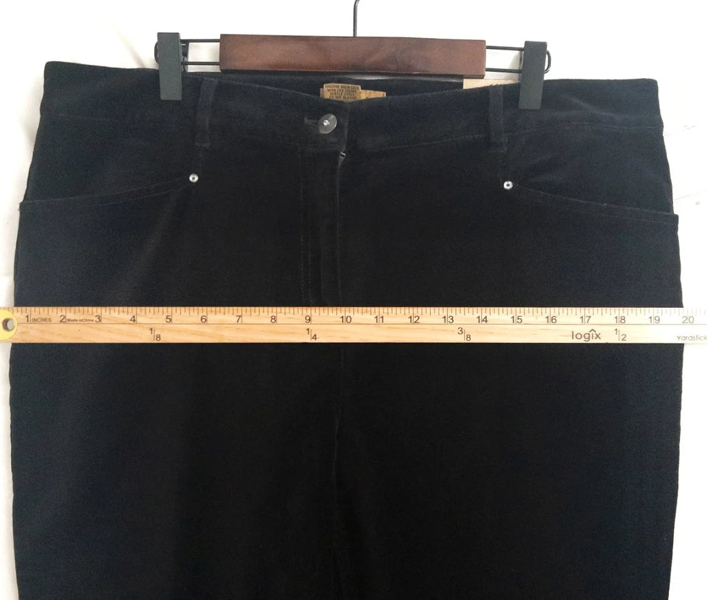 Peck & Peck Weekend — Tailored pants | Velvet has no business being this practical — and yet · Sz 16