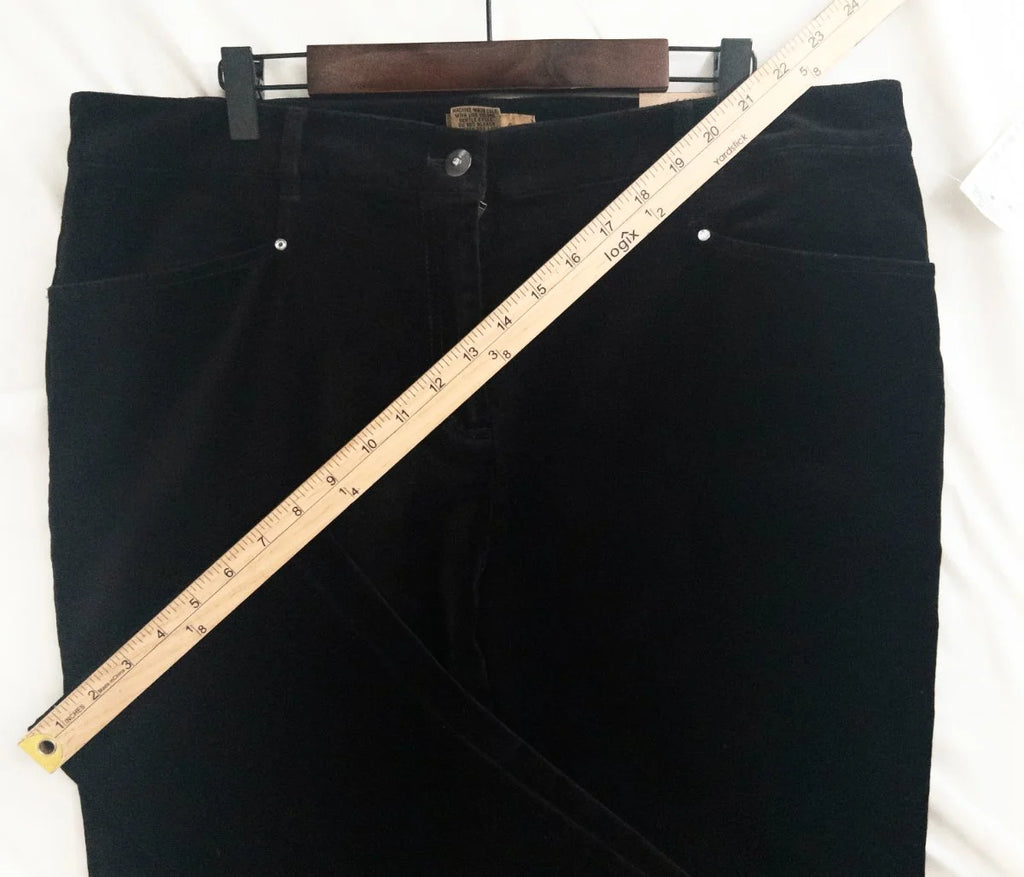 Peck & Peck Weekend — Tailored pants | Velvet has no business being this practical — and yet · Sz 16