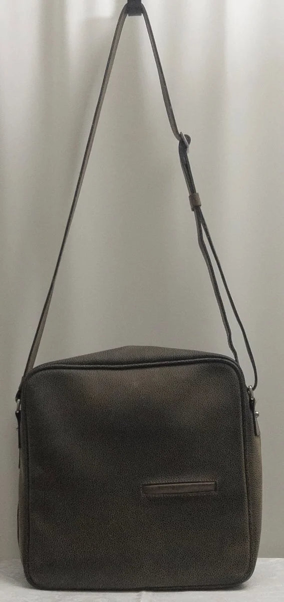 Jack Georges — Bag | Not every bag announces itself — the right ones don't need to · Sz OS