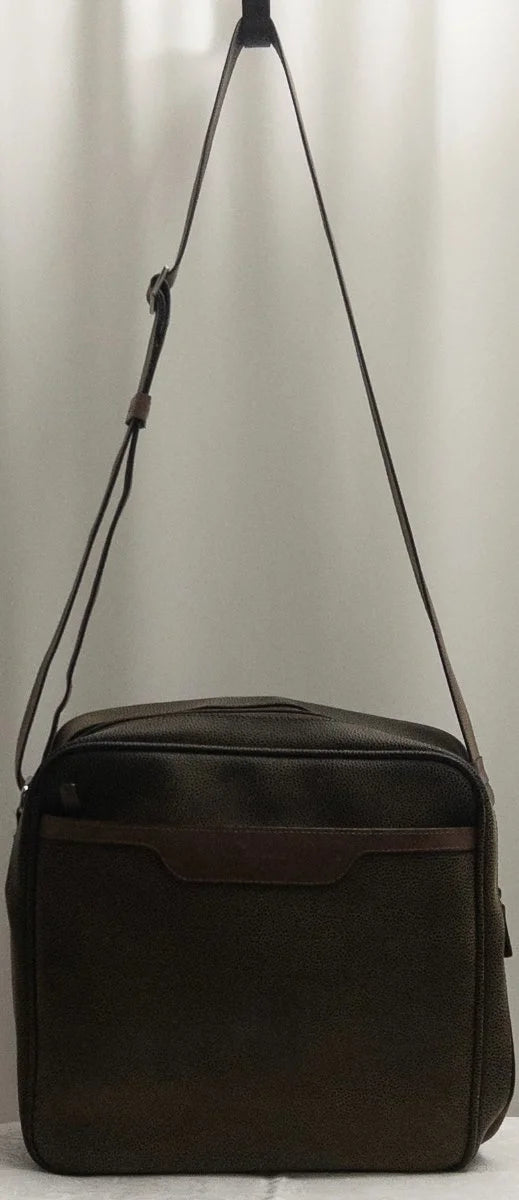 Jack Georges — Bag | Not every bag announces itself — the right ones don't need to · Sz OS
