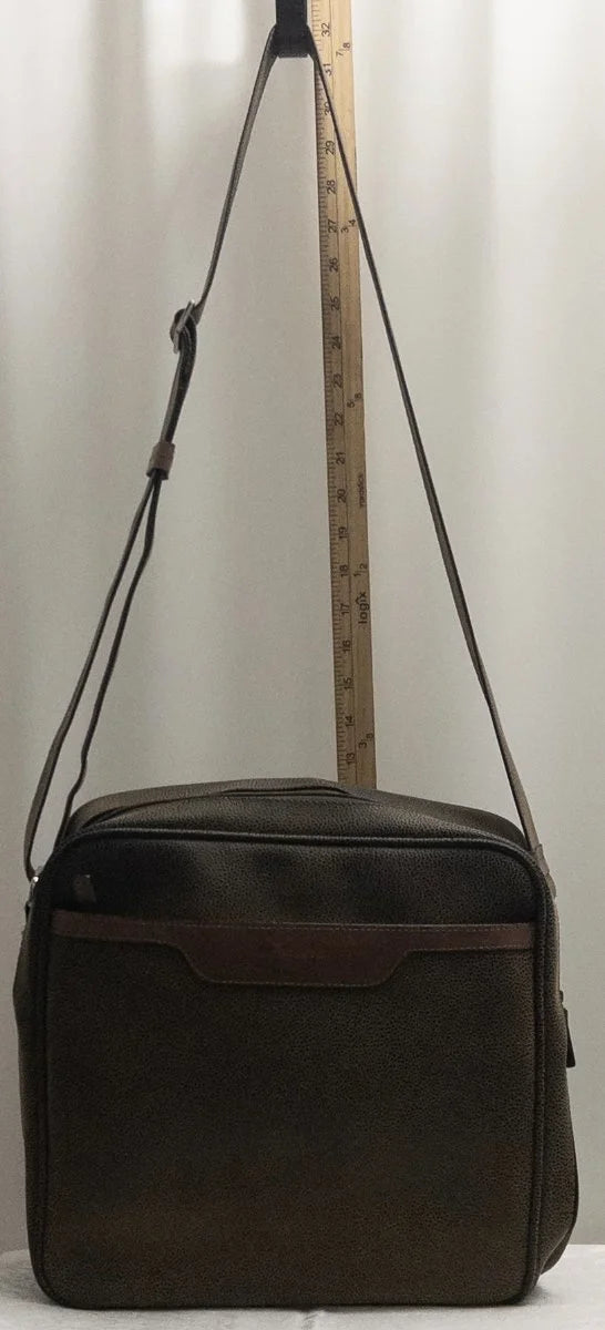 Jack Georges — Bag | Not every bag announces itself — the right ones don't need to · Sz OS