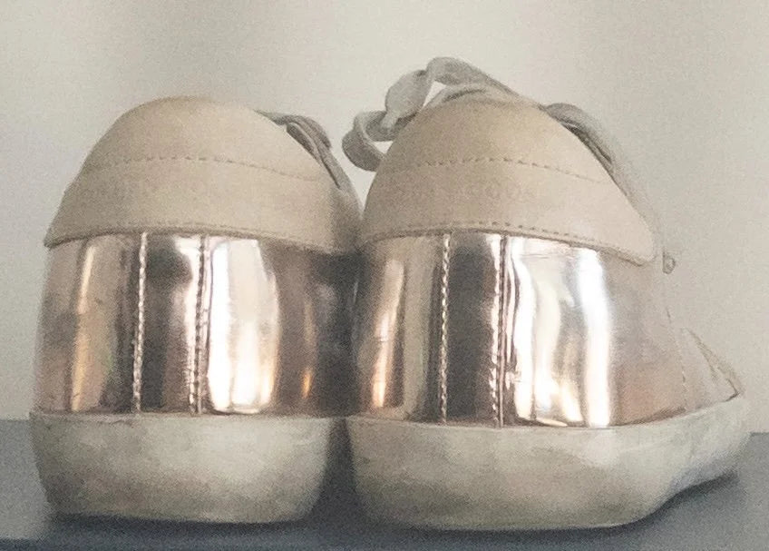 Golden Goose Deluxe Brand — GGDB/SSTAR | Distressed on purpose. Glamorous by design. Never accidental. · Sz EU 39