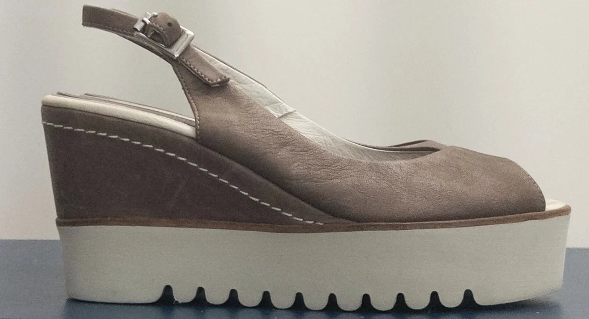 Palomitas by Paloma Barcel - Sandals - Suede nubuck leather upper leather lining - Sz 37 - Curuva Side