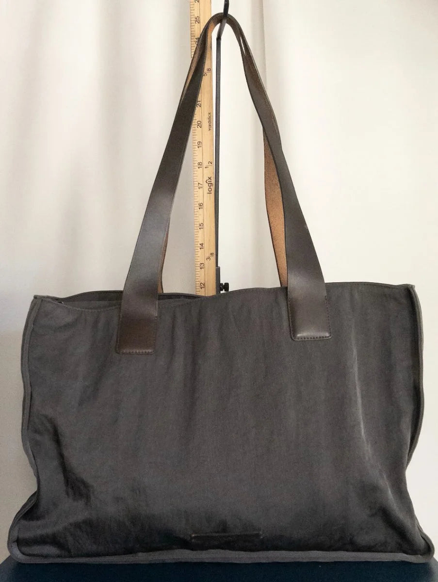 DKNY - Bag - Not visible on exterior canvas body with leather handles - Sz OS - Curuva Height