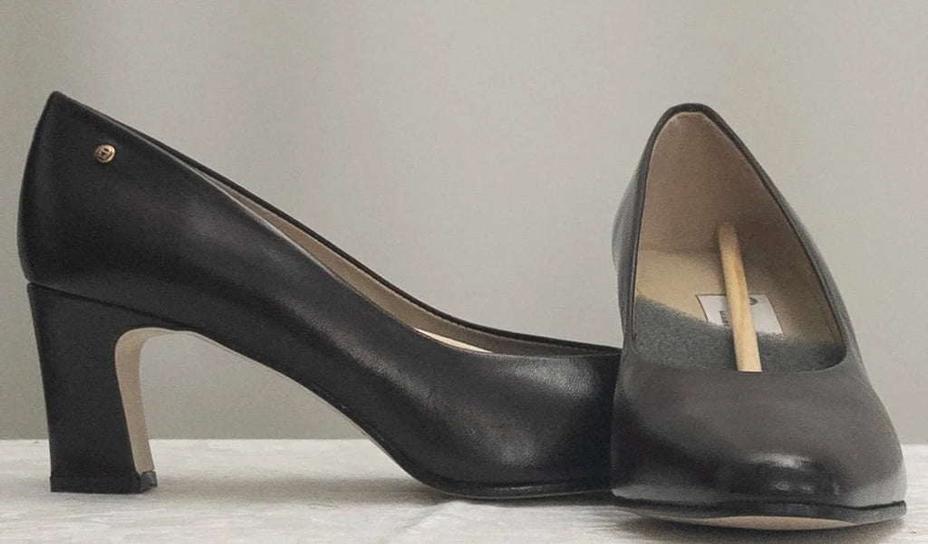 Etienne Aigner - Heels - All Leather Upper Man Made Sole - Sz 6 5M - Curuva