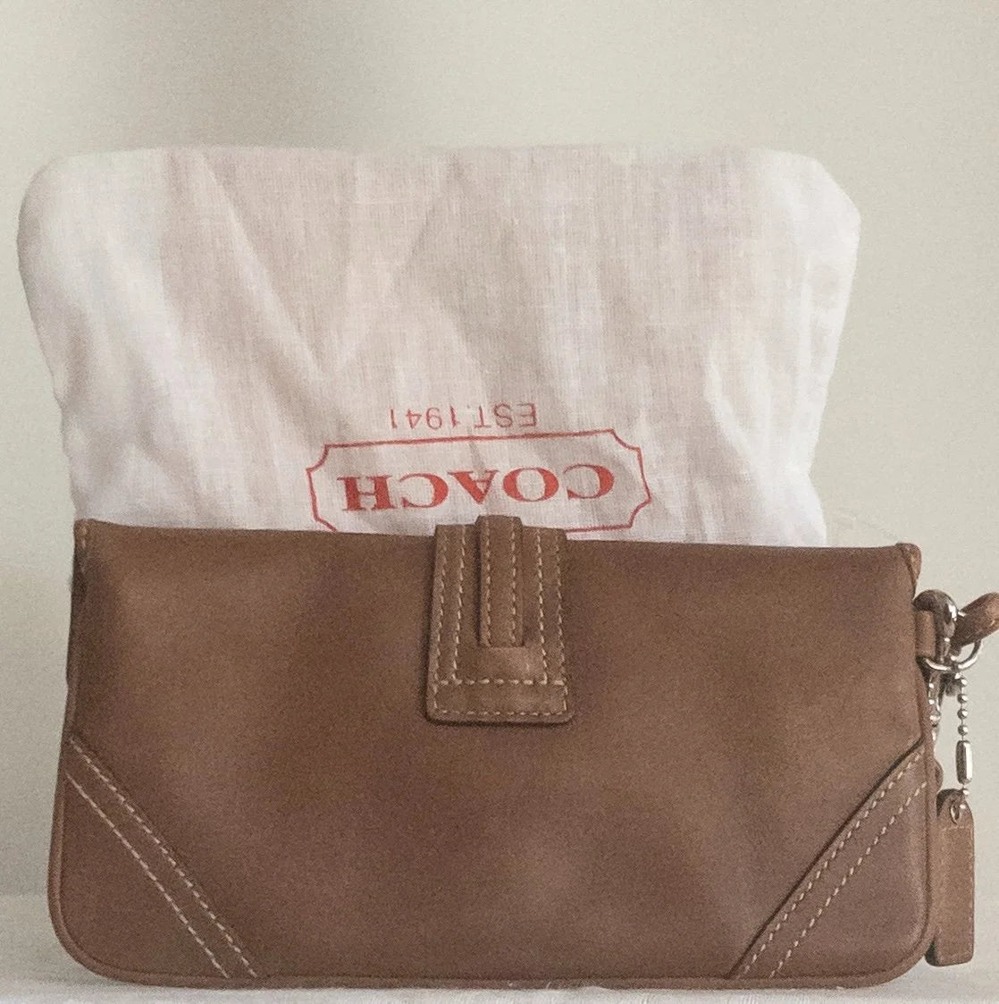 Coach - Wallet 1 4 - Leather exterior signature jacquard lining - Sz OS - Curuva Back