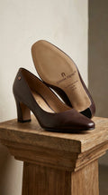 Etienne Aigner - Heels - All Leather Upper Man Made Sole - Sz 6 5M - Curuva Cover
