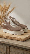 Palomitas by Paloma Barcel - Sandals - Suede nubuck leather upper leather lining - Sz 37 - Curuva Cover