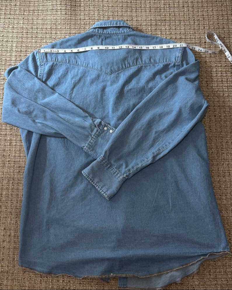 Wrangler — Denim Blouse | Snap-front workwear softened by time · Sz 2xt