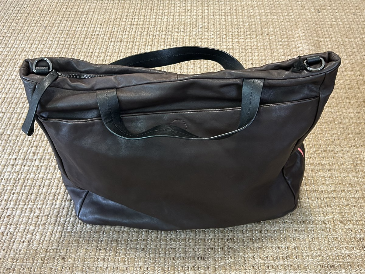 C'N'C Costume National — Bag | Structured restraint with exactly one moment of color · Sz OS