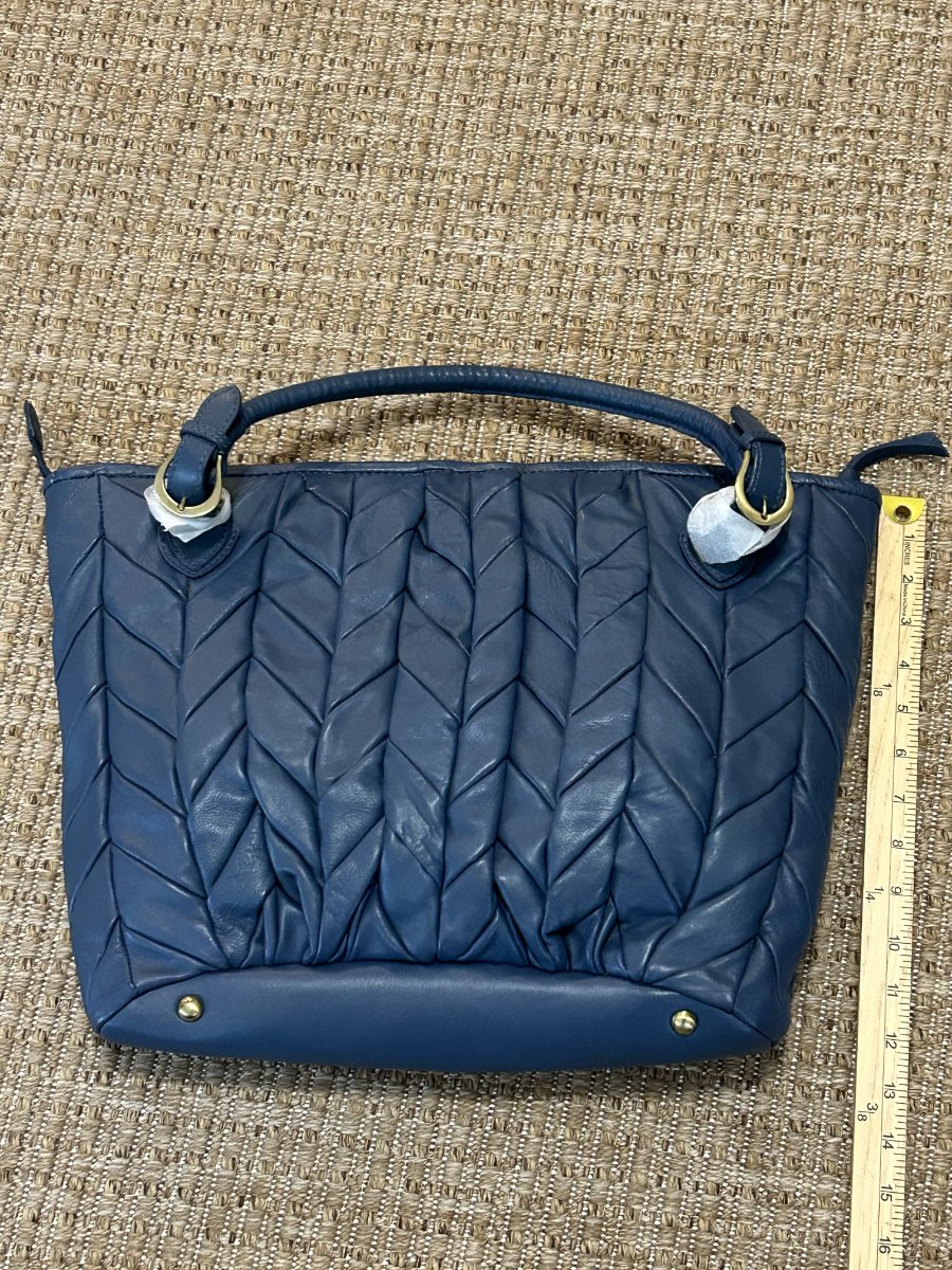 Mido Mido — Handbag | Chevron-quilted cowhide, made in Italy · Sz OS
