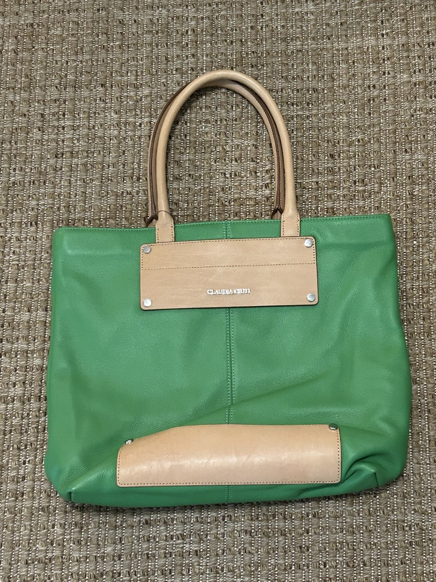 Claudia Ciuti — Structured Tote | Kelly green leather with camel accents · Sz OS