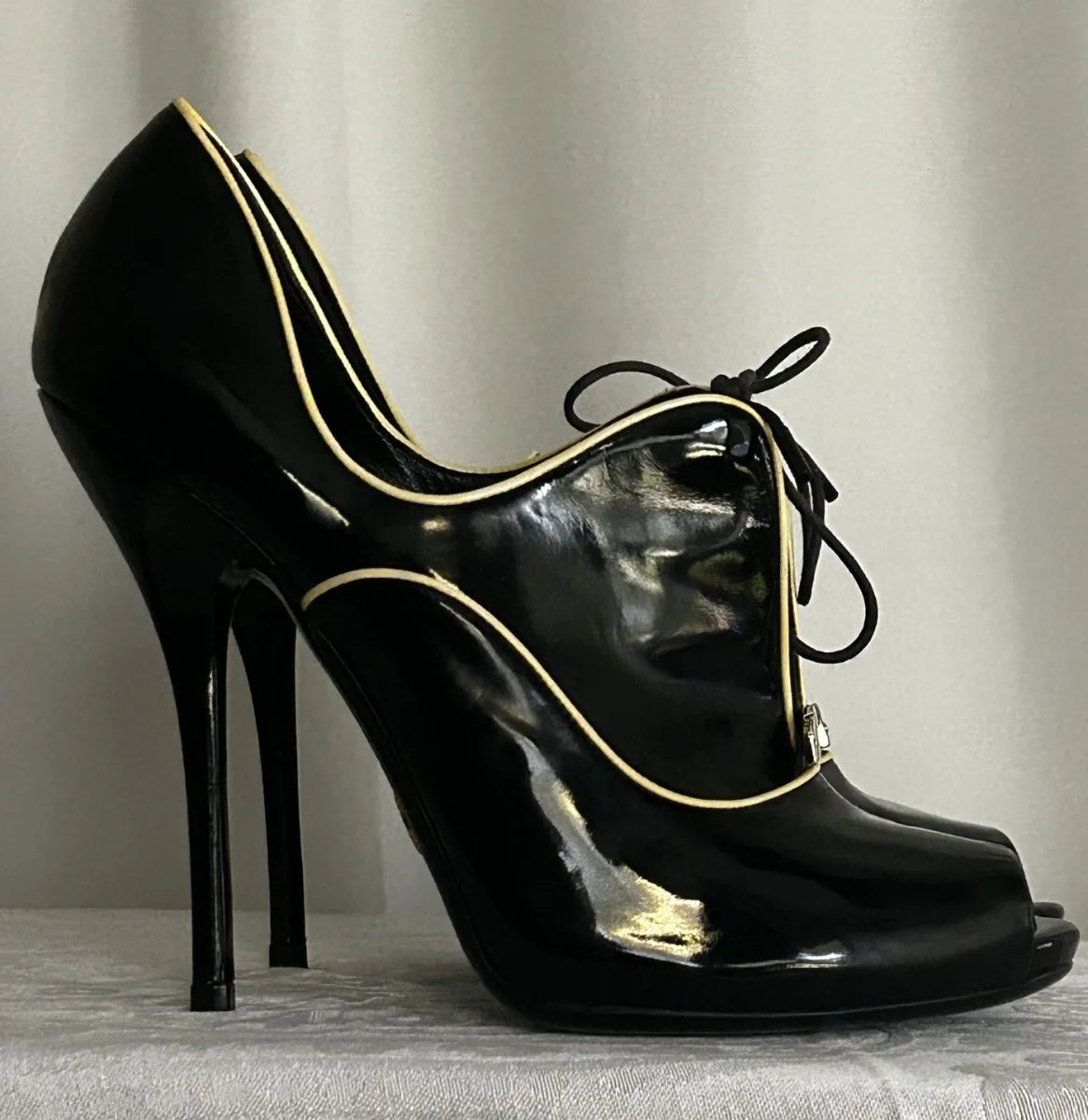 Gucci - Heels - Patent leather upper leather lining Made in Italy - Sz 9 5 B - Curuva