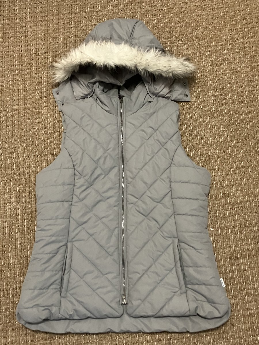 Magellan — Quilted Puffer Vest | Detachable faux fur hood, utility silhouette · Sz XL