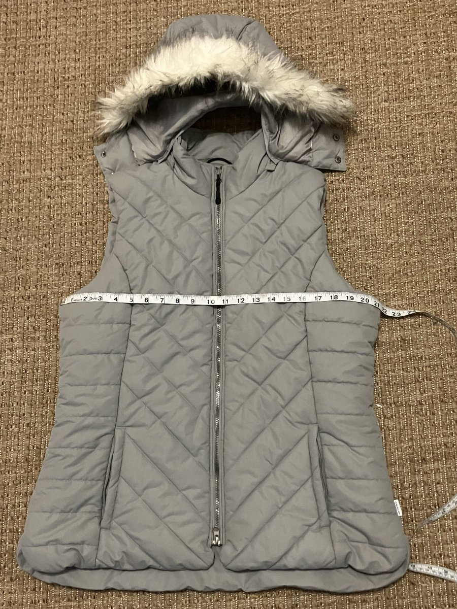 Magellan — Quilted Puffer Vest | Detachable faux fur hood, utility silhouette · Sz XL
