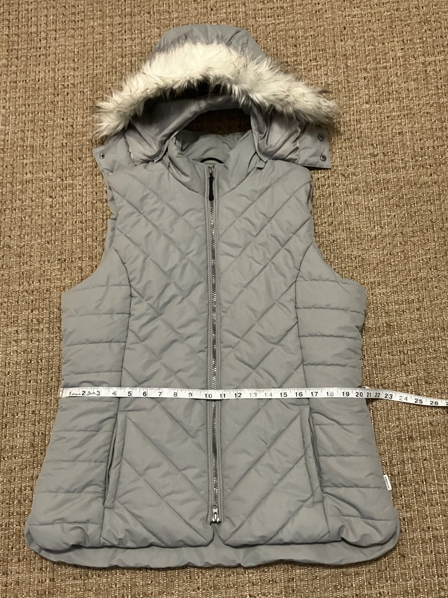 Magellan — Quilted Puffer Vest | Detachable faux fur hood, utility silhouette · Sz XL