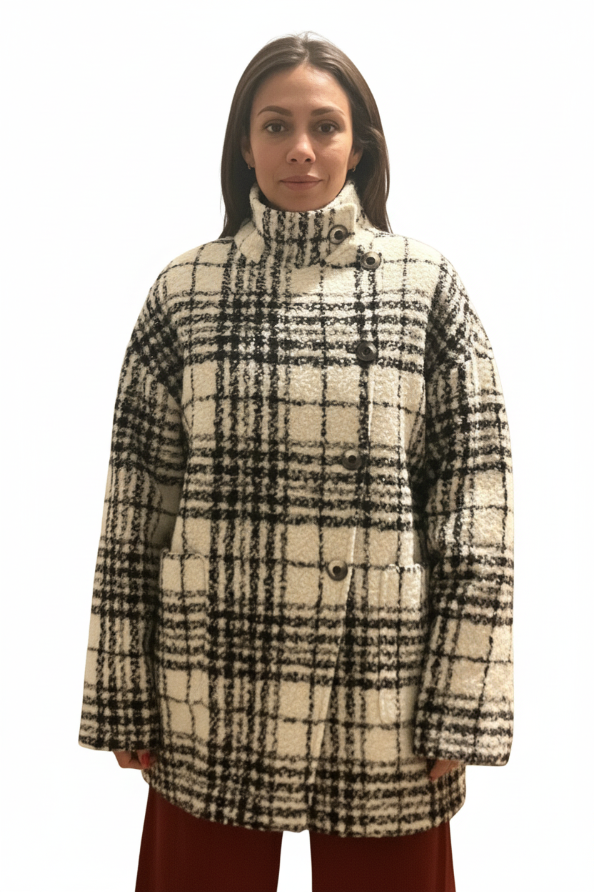 Peruvian Connection Elliott Coat with model eyes open